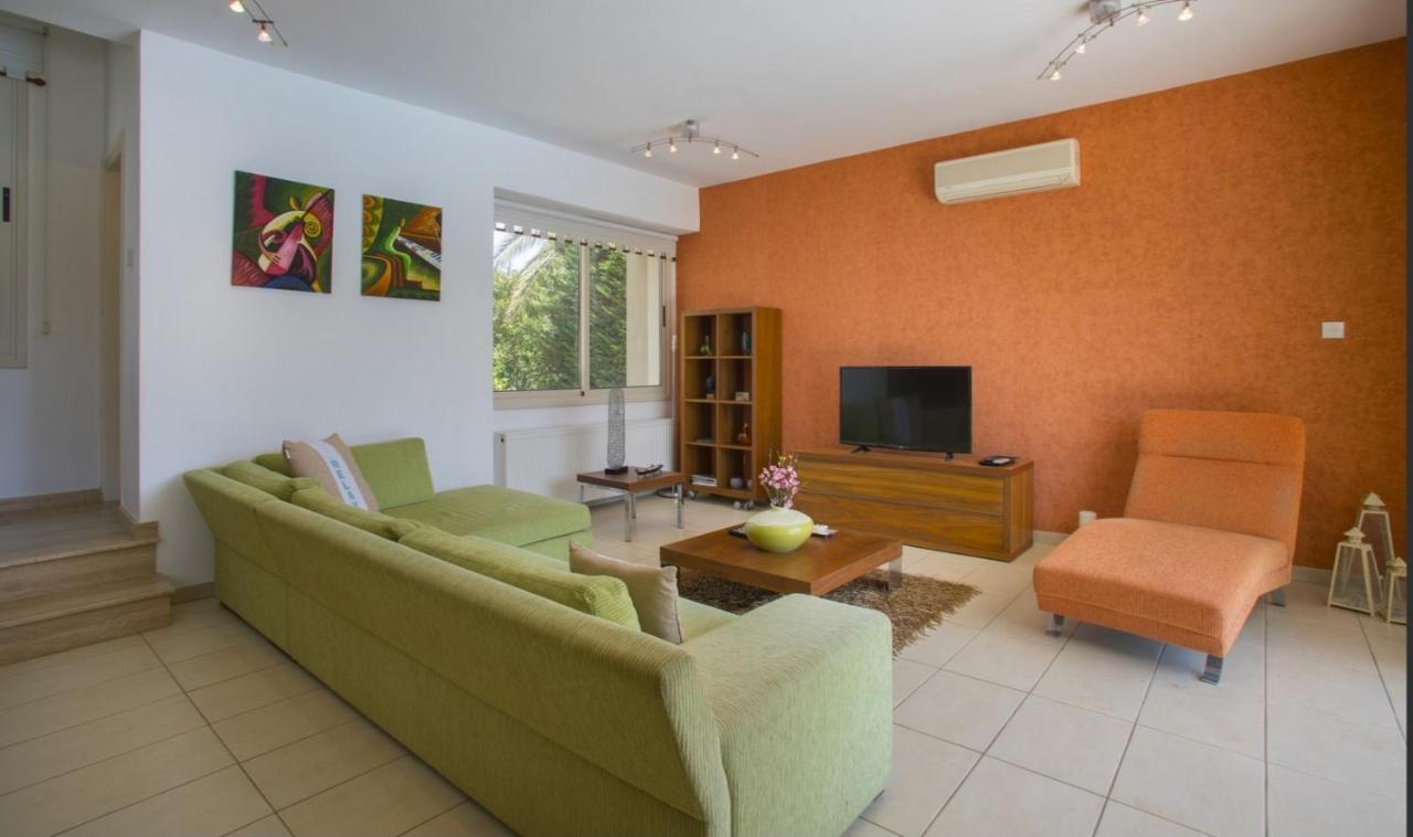 Soothing Sunset Villa With Private Pool, 200M From The Beach بيرفوليا المظهر الخارجي الصورة