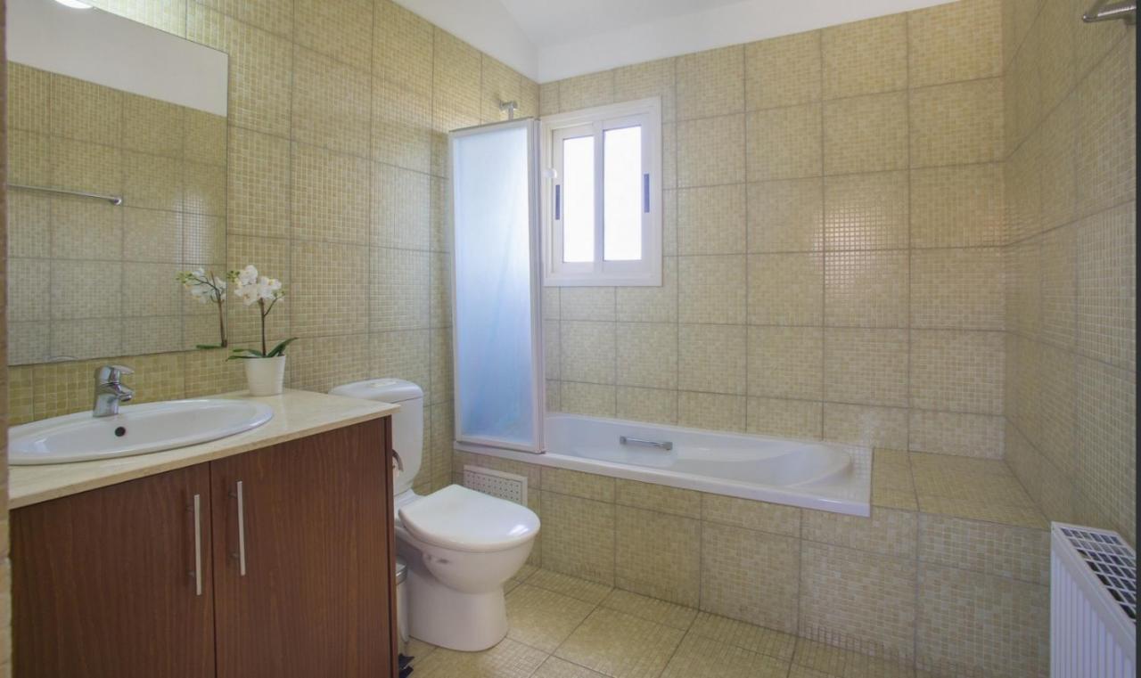 Soothing Sunset Villa With Private Pool, 200M From The Beach بيرفوليا المظهر الخارجي الصورة